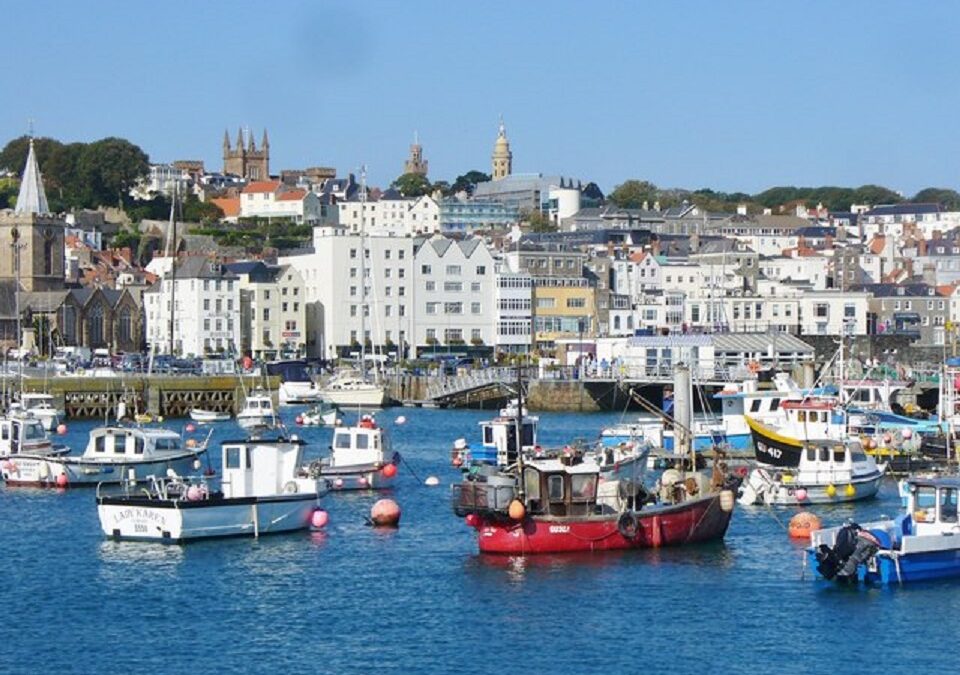 Guernsey e gli effetti incredibili della piena sovranità monetaria